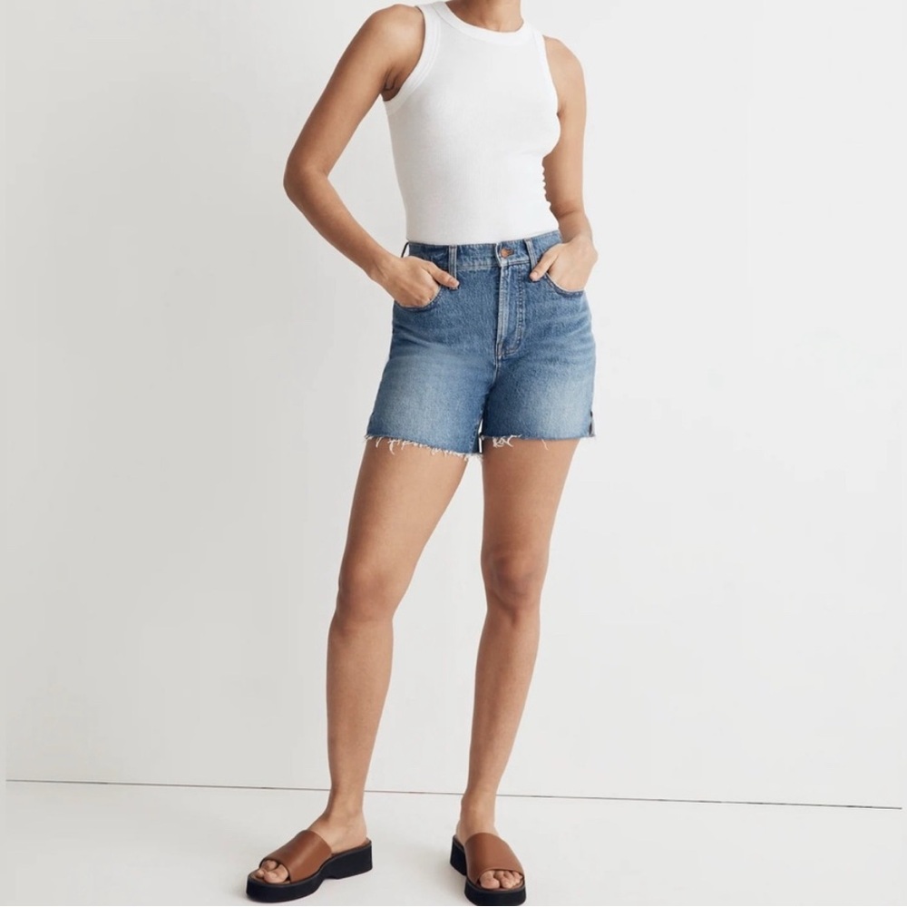 EUC Madewell perfect length Jean short, split hem, Drummond wash, 32, raw hem